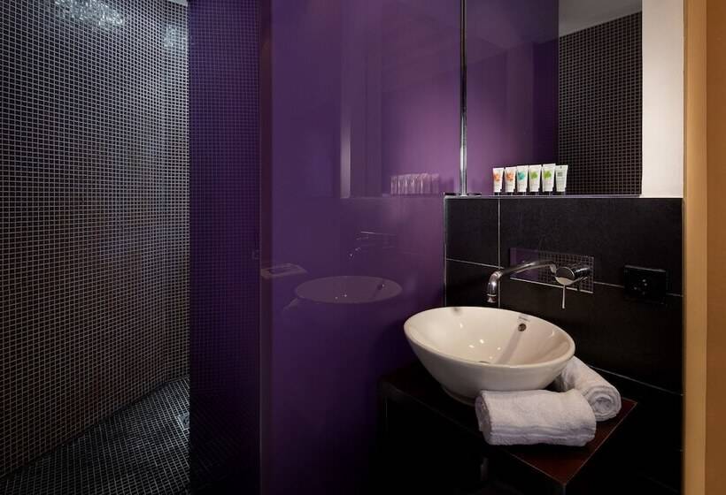 コンフォートシングルルーム, De Notre Dame