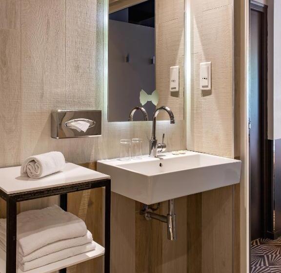 スタンダードシングルルーム, Gaston