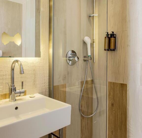 スタンダードシングルルーム, Gaston