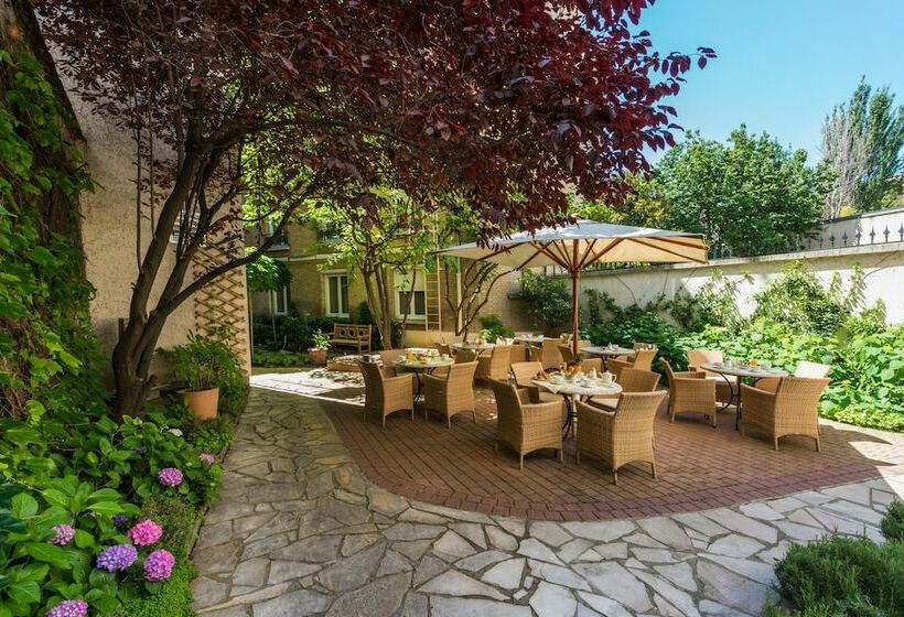 スタンダードルーム, Magellan