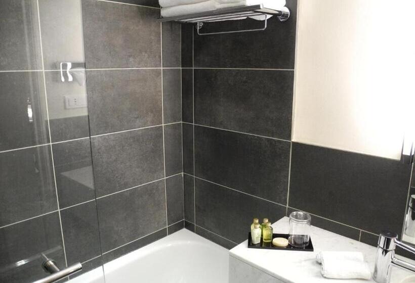 اتاق سوپریور, Marais Bastille