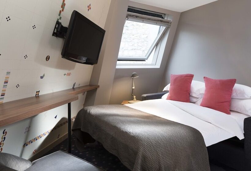 Номер Superior, Maxim Folies