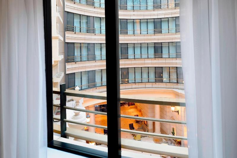 اتاق سوپریور با تخت بزرگ, Paris Marriott Champs Elysees