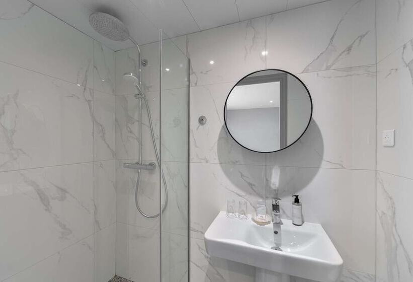 غرفة قياسية فردية, Saint Christophe