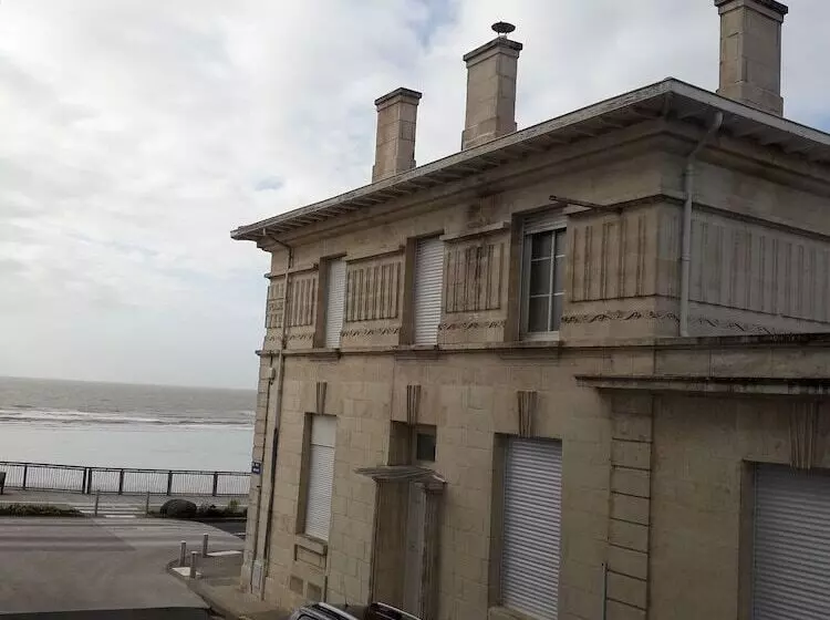 サイドオーシャンビューのトリプルルームスタンダード, Hôtel The Originals Miramar, Royan Pontaillac