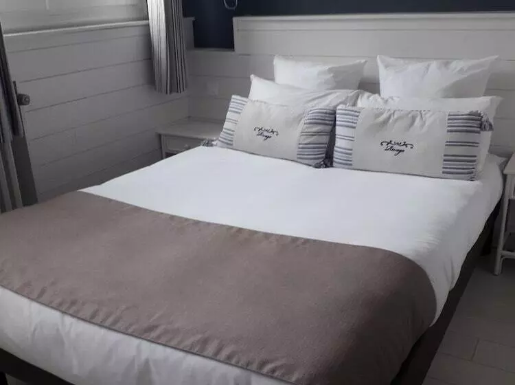 サイドオーシャンビューのトリプルルームスタンダード, Hôtel The Originals Miramar, Royan Pontaillac