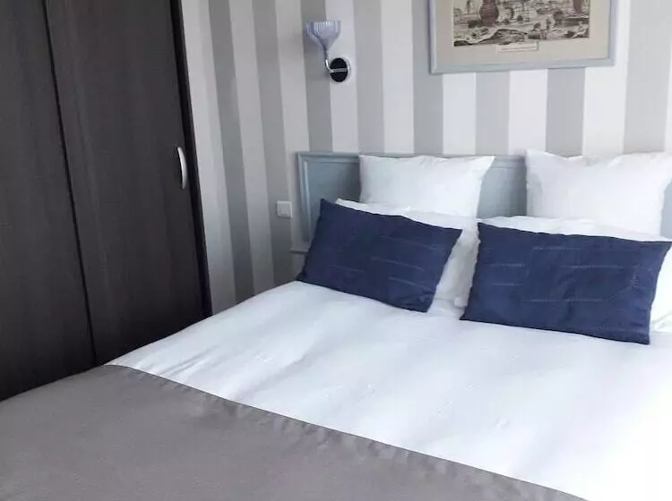 サイドオーシャンビュースタンダードルーム, Hôtel The Originals Miramar, Royan Pontaillac