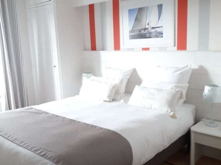 غرفة قياسية مطلّة علي البحر, Hôtel The Originals Miramar, Royan Pontaillac