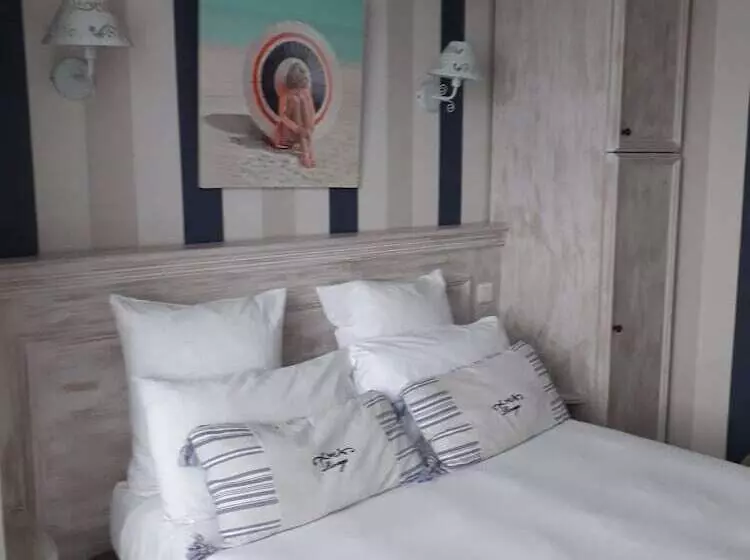 スタンダードトリプルルーム, Hôtel The Originals Miramar, Royan Pontaillac