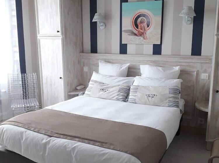 Номер Стандарт Трехместный, Hôtel The Originals Miramar, Royan Pontaillac