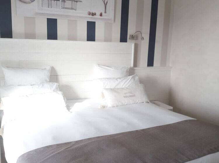 带海景的高档三人间, Hôtel The Originals Miramar, Royan Pontaillac