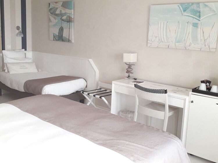 غرفة سوبيريور ثلاثية مطلّة علي البحر, Hôtel The Originals Miramar, Royan Pontaillac