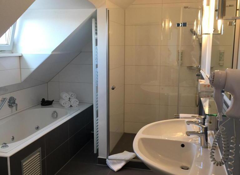 Quarto Estandar, Advantage Appartements