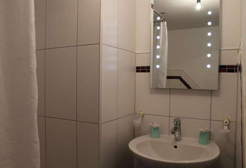 اتاق استاندارد, Atlanta