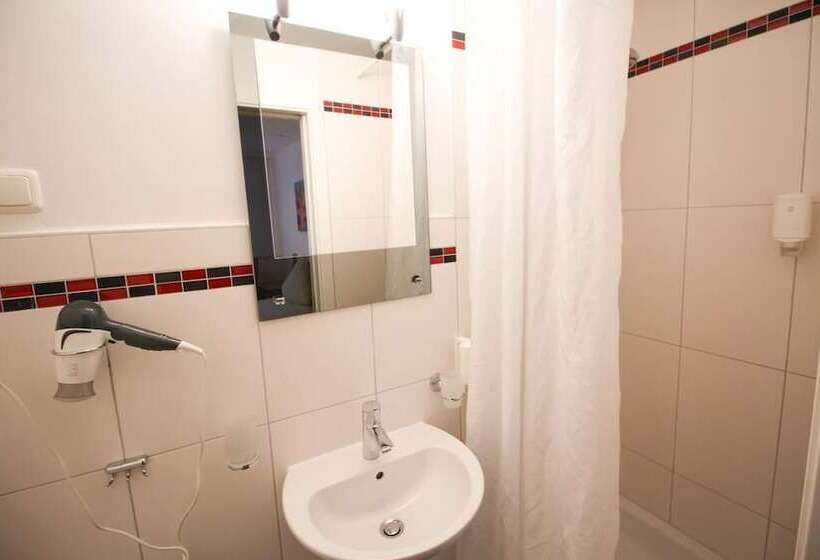 اتاق استاندارد, Atlanta