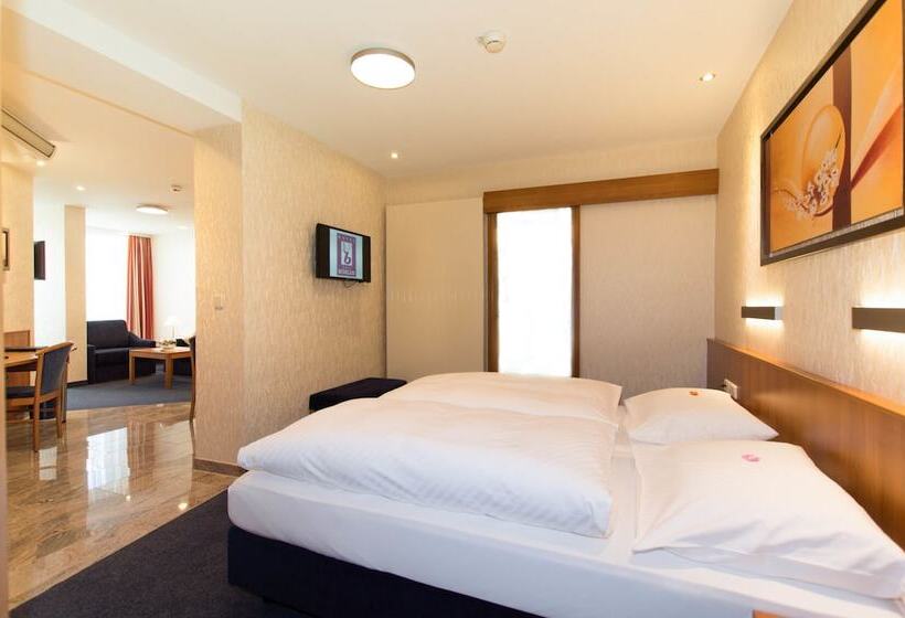 Quarto Familiar, Boehler