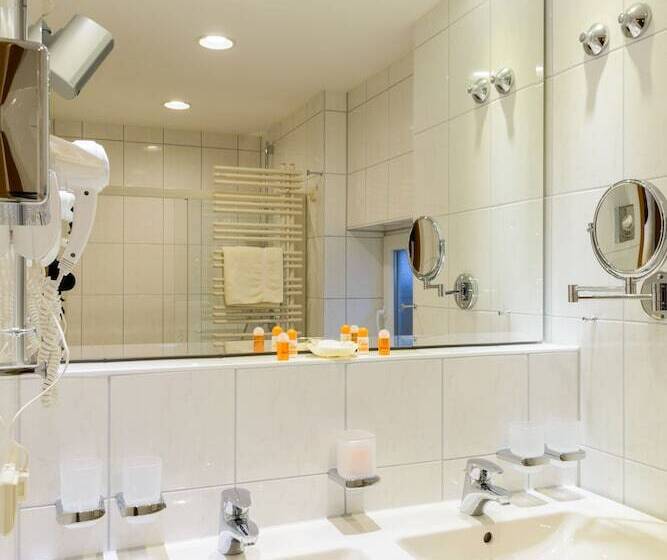 Quarto Familiar, Boehler