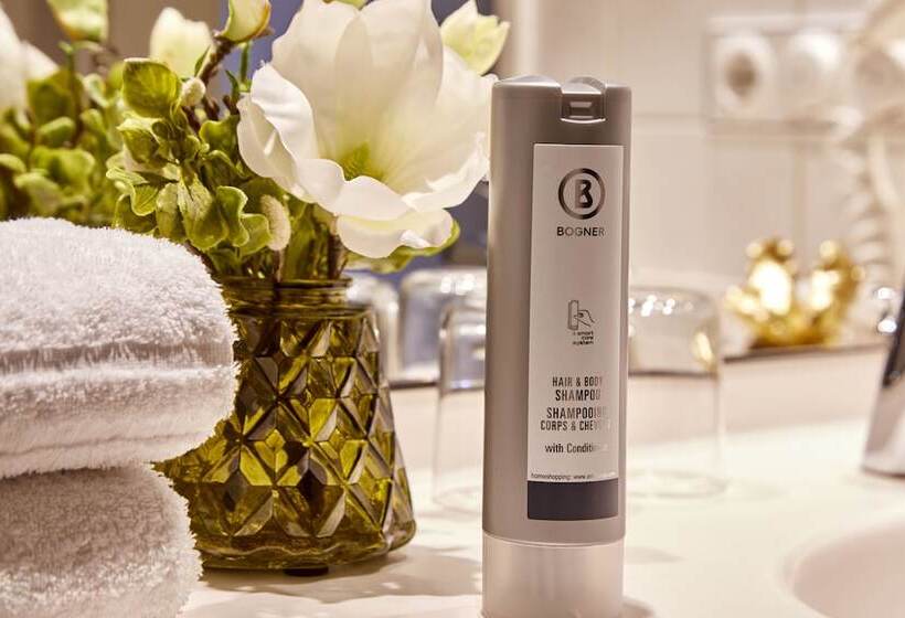 חדר קומפורט, Das Carls