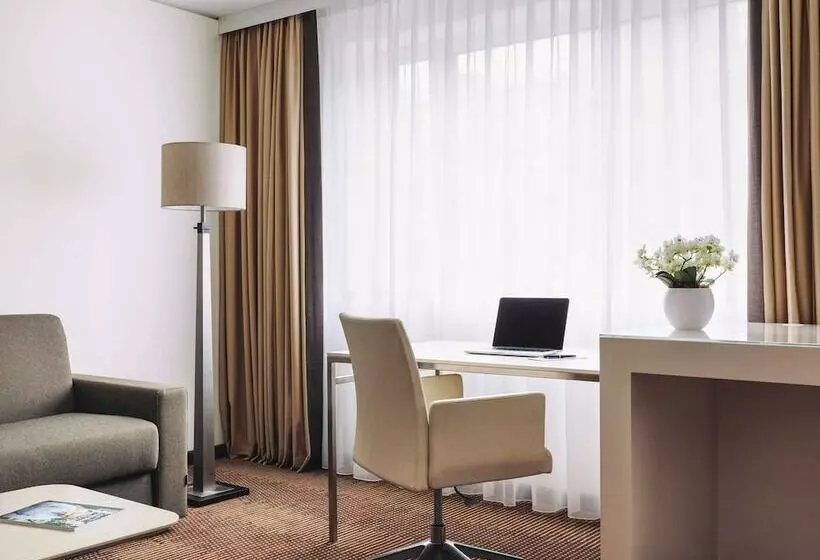 Suíte Júnior, Pullman Berlin Schweizerhof