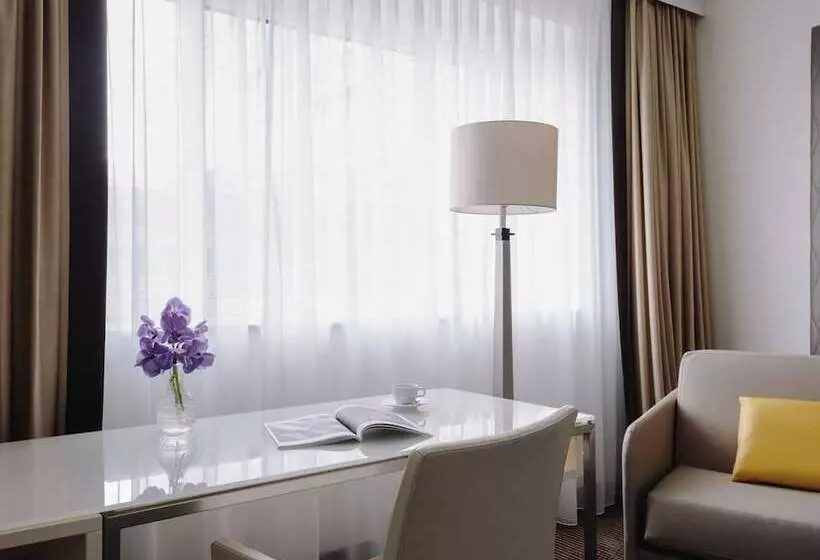 Suíte Júnior, Pullman Berlin Schweizerhof