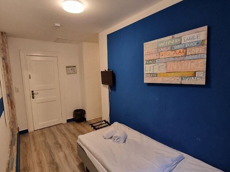 اتاق استاندارد یک نفره, Safestay Berlin Kurfurstendamm