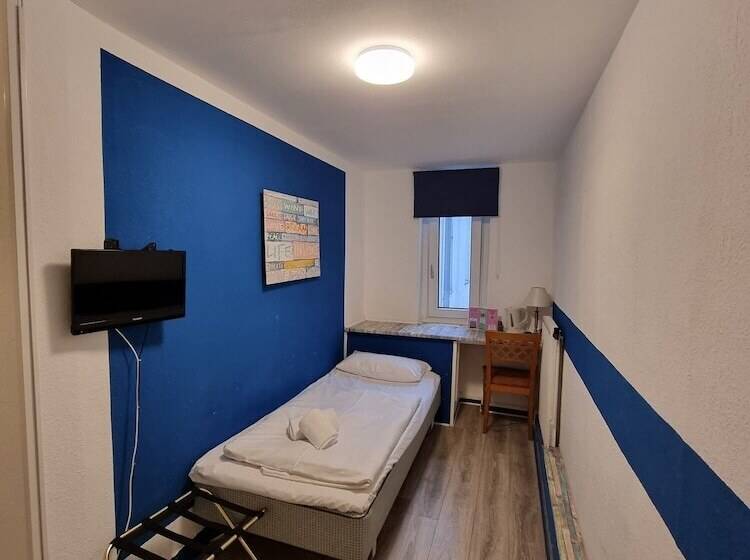 اتاق استاندارد یک نفره, Safestay Berlin Kurfurstendamm
