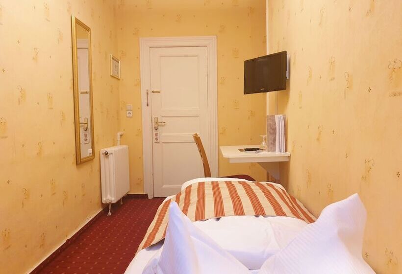 اتاق استاندارد یک نفره, Safestay Berlin Kurfurstendamm