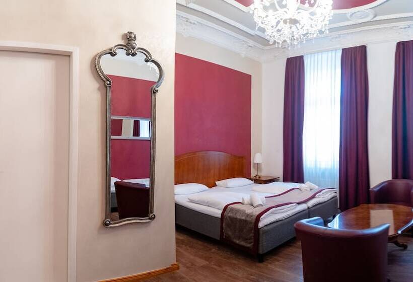 اتاق استاندارد سه نفره, Safestay Berlin Kurfurstendamm