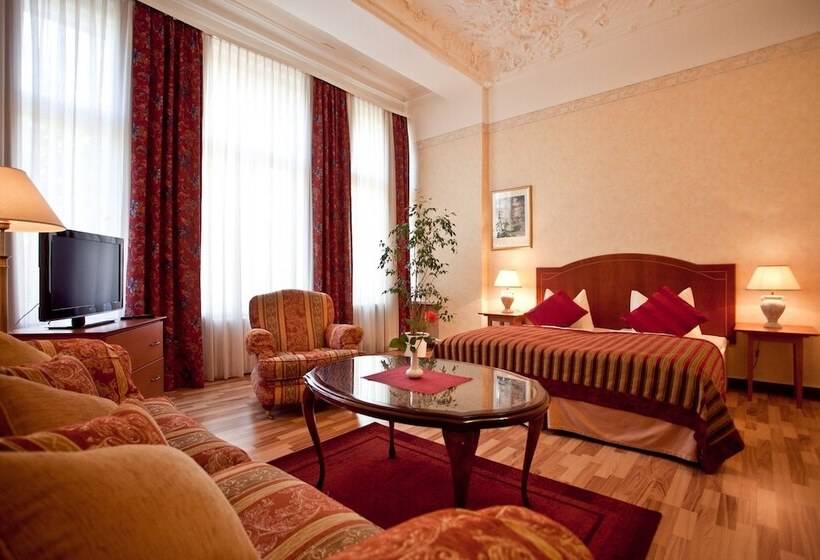 اتاق استاندارد چهار تخته, Safestay Berlin Kurfurstendamm
