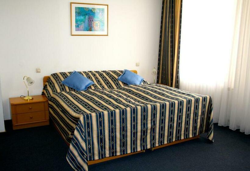 Quarto Estandar, Am Schloss Borbeck