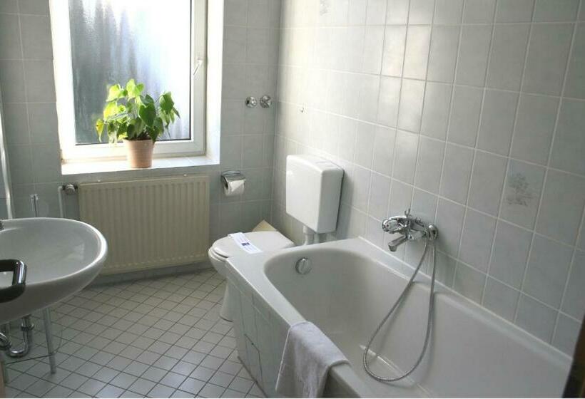 غرفة قياسية, Am Schloss Borbeck