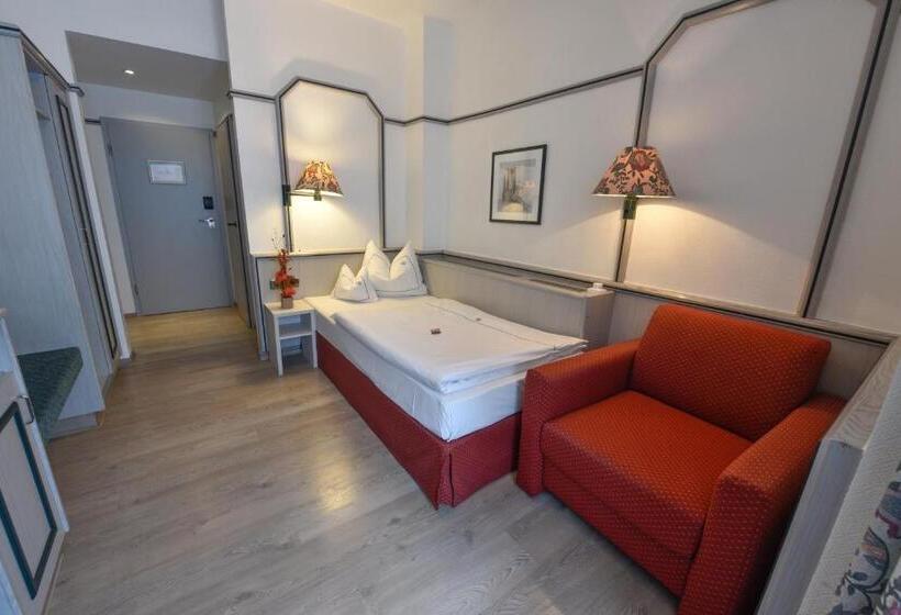 标准单人间, Coellner Hof