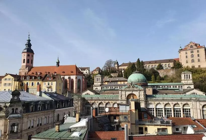 سوئیت با بالکن, Quellenhof