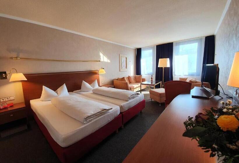 디럭스 룸 킹사이즈 침대, Quellenhof