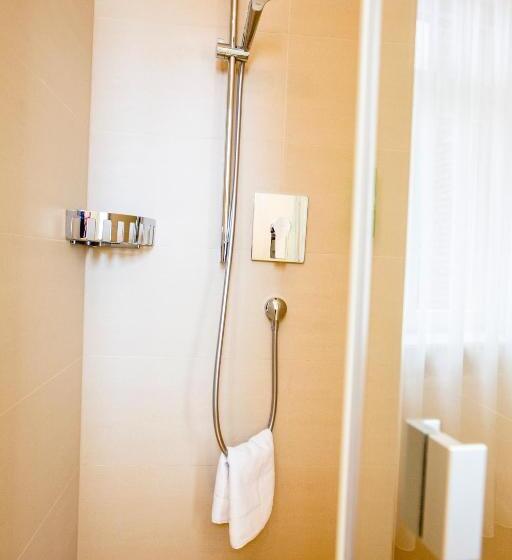 Quarto Estandar, Sevendays Hotel Karlsruhe