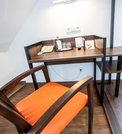 Quarto Estandar, Sevendays Hotel Karlsruhe