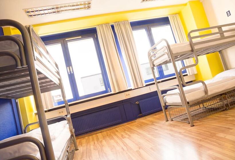 تختخواب در اتاق مشترک, Generator Berlin Prenzlauer Berg