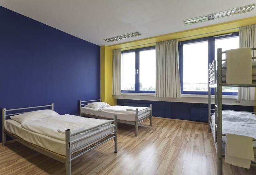 تختخواب در اتاق مشترک, Generator Berlin Prenzlauer Berg