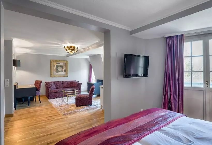 سوئیت جونیور کلاسیک, Parkhotel Adler