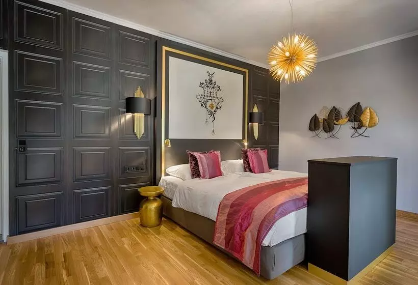 سوئیت جونیور کلاسیک, Parkhotel Adler