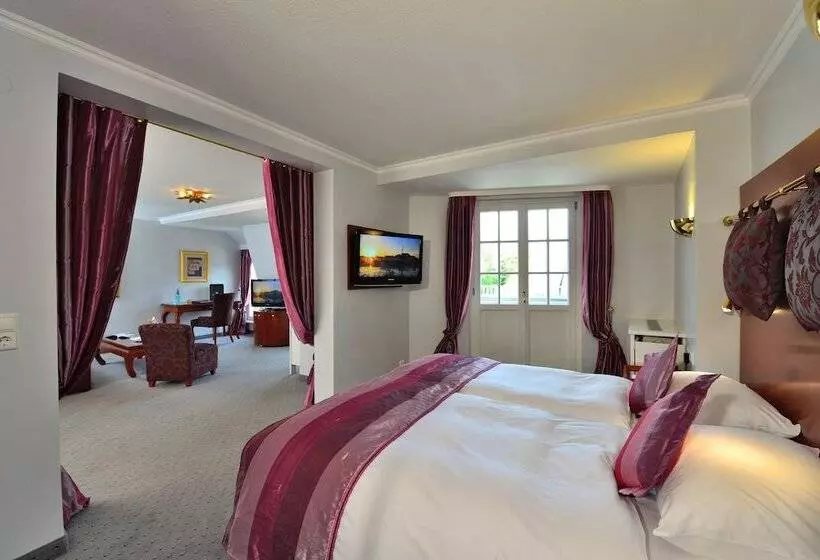سوئیت جونیور کلاسیک, Parkhotel Adler