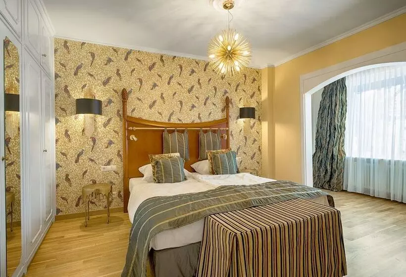 سوییت, Parkhotel Adler