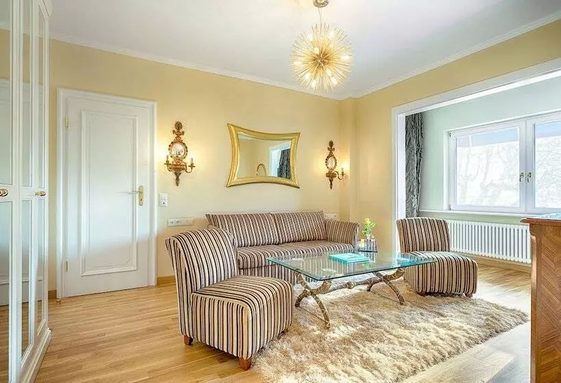 سوئیت پرزیدنت, Parkhotel Adler