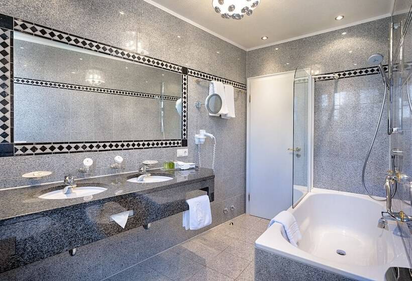 Suíte Júnior Deluxe, Parkhotel Adler