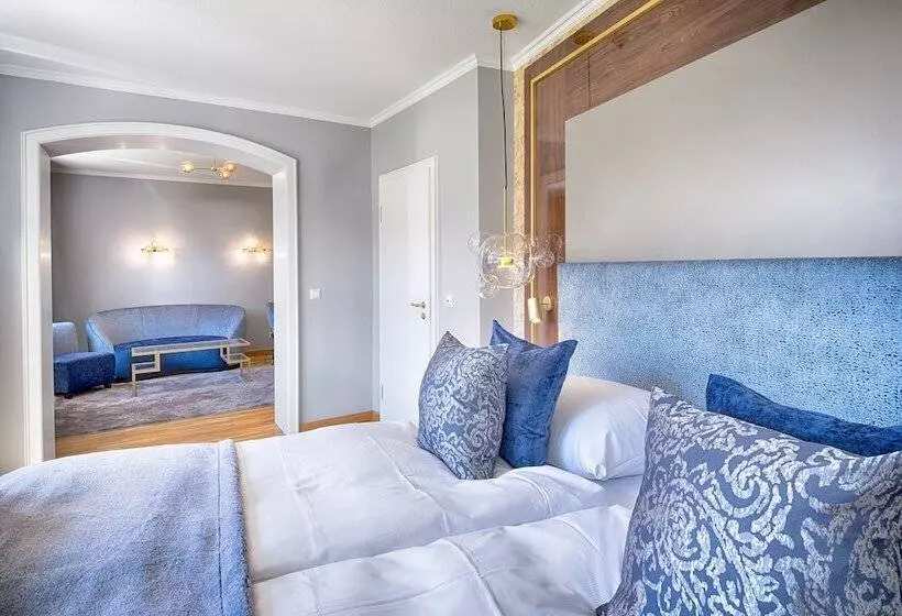سوئیت جونیور کلاسیک, Parkhotel Adler