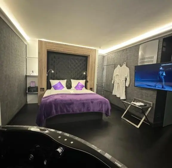 سوئیت با وان آب گرم, Plaza Inn Stays Design Dortmund