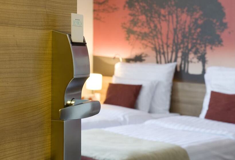 Номер Стандарт, Expo Tower By Mellow Mood Hotels
