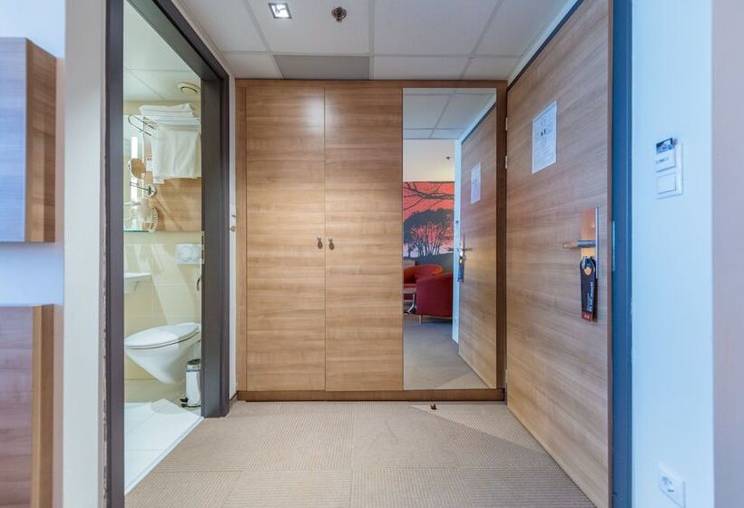 Номер Superior, Expo Tower By Mellow Mood Hotels