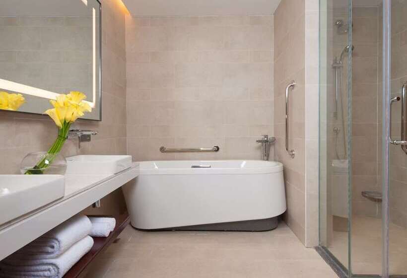 キングサイズベッドのジュニアスイート, Hilton Princess San Pedro Sula