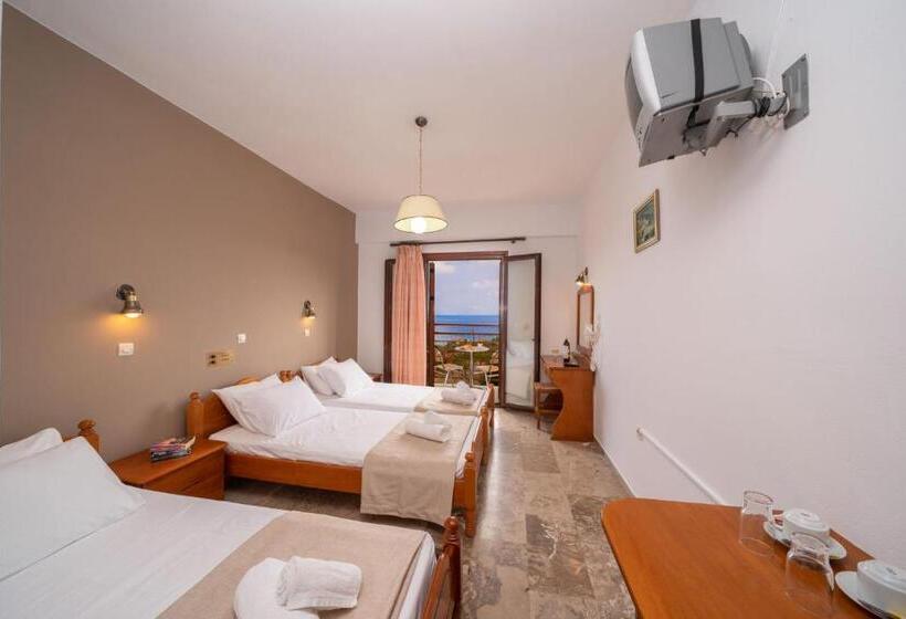 オーシャンビュースタンダードルーム, Karavados Beach